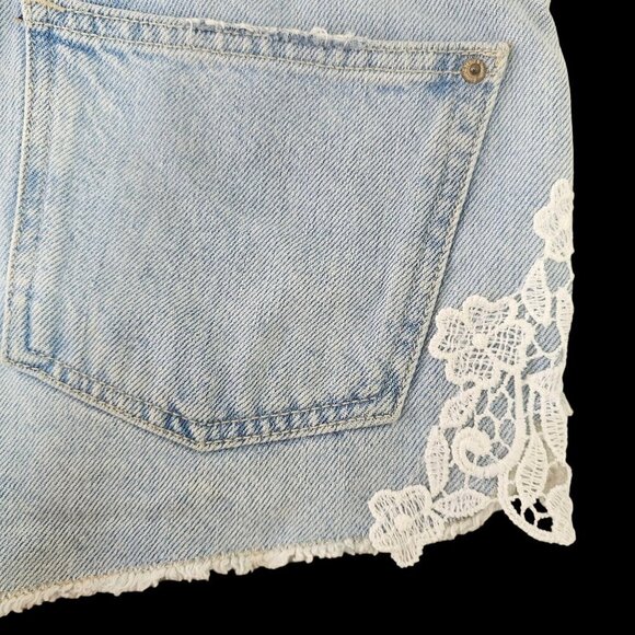 Bershka Denim and Lace Cutt-Off Shorts Size 4 Light Wash Daisy Dukes Distressed - Picture 3 of 9